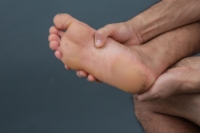 Understanding Cracked Heels and Tips to Avoid Them